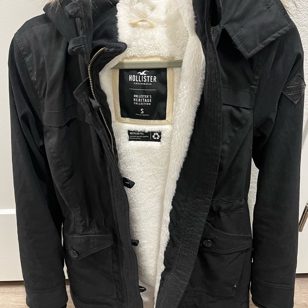 Hollister faux fur lined parka jacket